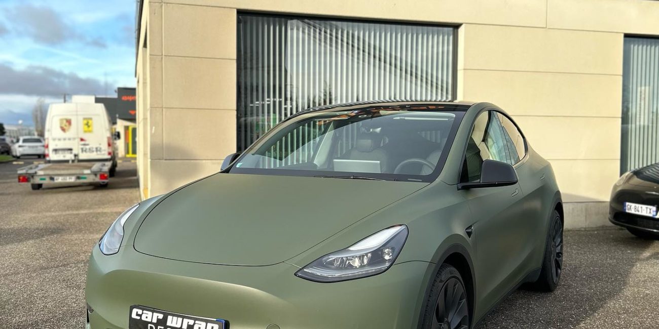 Covering couleur verte Tesla Model Y Car Wrap Design Mulhouse