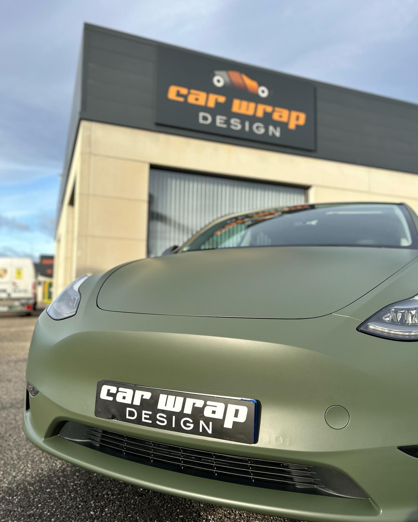 Covering couleur verte Tesla Model Y Car Wrap Design Mulhouse