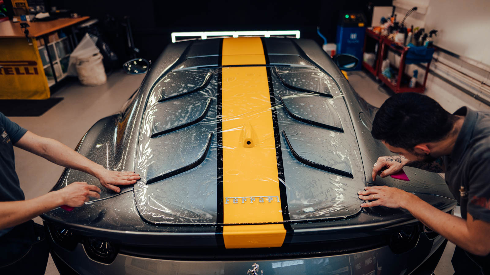 Protection transparente carrosserie ppf Ferrari 812 competizione car wrap design